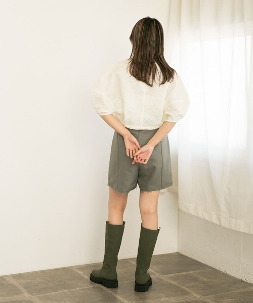 KBF（ケイビーエフ）の「ジャガードショートトップス（シャツ/ブラウス・レディース・オフホワイト/ブラック・ONE）」の10枚目の写真