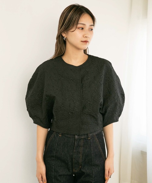 KBF（ケイビーエフ）の「ジャガードショートトップス（シャツ/ブラウス・レディース・オフホワイト/ブラック・ONE）」の14枚目の写真