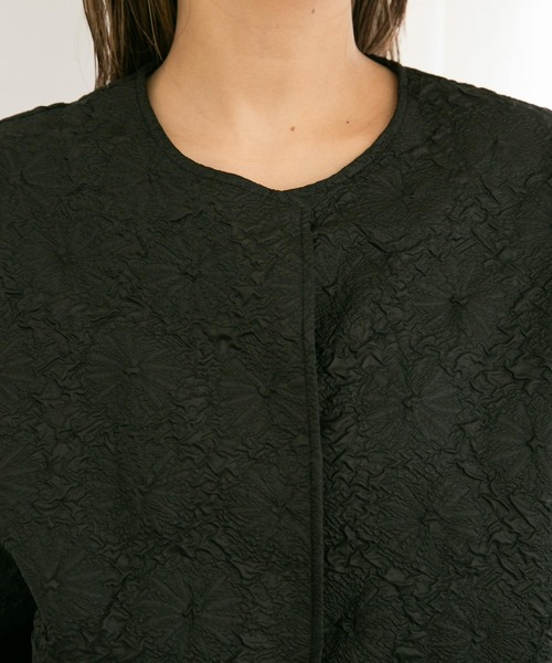 KBF（ケイビーエフ）の「ジャガードショートトップス（シャツ/ブラウス・レディース・オフホワイト/ブラック・ONE）」の6枚目の写真