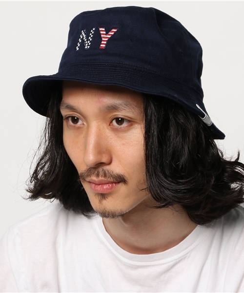 B:MING by BEAMS(ビーミングバイビームス)の「ビーミング by ビームス / NY Bucket HAT(ハット・メンズ・ホワイト/ネイビー・ONE SIZE)」の3枚目の写真