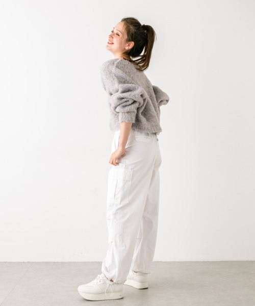 OLIVE des OLIVE（オリーブデオリーブ）の「【WEB限定】裾しぼりゆるカーゴパンツ　1032020070（カーゴパンツ・レディース・アイボリー/サックスブルー/カーキ/ブラック/ピンク/ラベンダー/チャコールグレー/オフホワイト・FREE）」の14枚目の写真