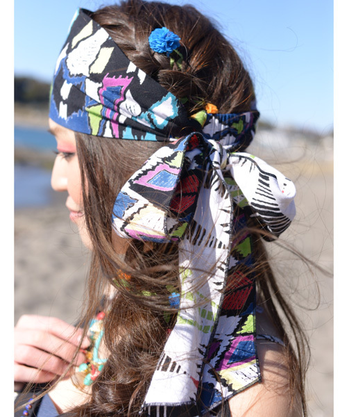 チャイハネ(チャイハネ)の「【チャイハネ】FLOWERヘアバンドクリップ(ヘアバンド・レディース・ブルー/レッド/カラフル・FREE)」の9枚目の写真