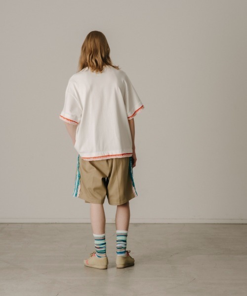 FACETASM(ファセッタズム)の「FRILL TEE(Tシャツ/カットソー・メンズ・ライトブルー/ホワイト・4/5)」の5枚目の写真