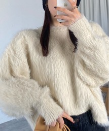 フェザーヤーンプルオーバーニット