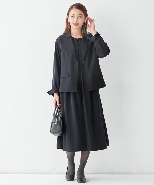 Viola e Viola(ヴィオラエヴィオラ)の「洗える!楽ちんタック使いフレアーワンピース(ワンピース・レディース・ネイビー/ブラック・M/5L/LL/L/3L/4L)」の4枚目の写真