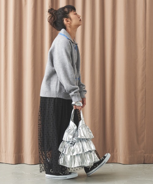 MERLOT（メルロー）の「メタリックフリルショルダーバッグ（ショルダーバッグ・レディース・ブラック/シルバー/ホワイト・FREE）」の16枚目の写真