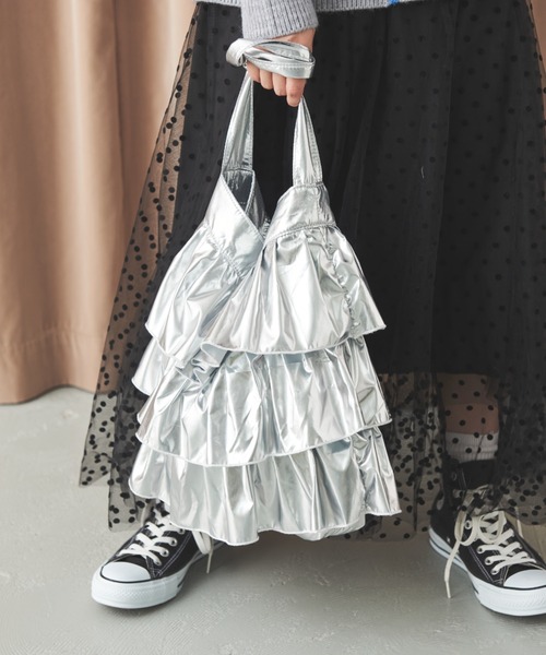 MERLOT（メルロー）の「メタリックフリルショルダーバッグ（ショルダーバッグ・レディース・ブラック/シルバー/ホワイト・FREE）」の15枚目の写真