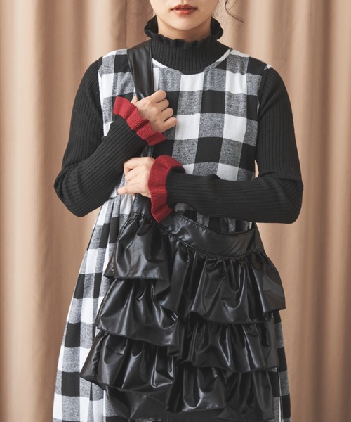 MERLOT（メルロー）の「メタリックフリルショルダーバッグ（ショルダーバッグ・レディース・ブラック/シルバー/ホワイト・FREE）」の7枚目の写真