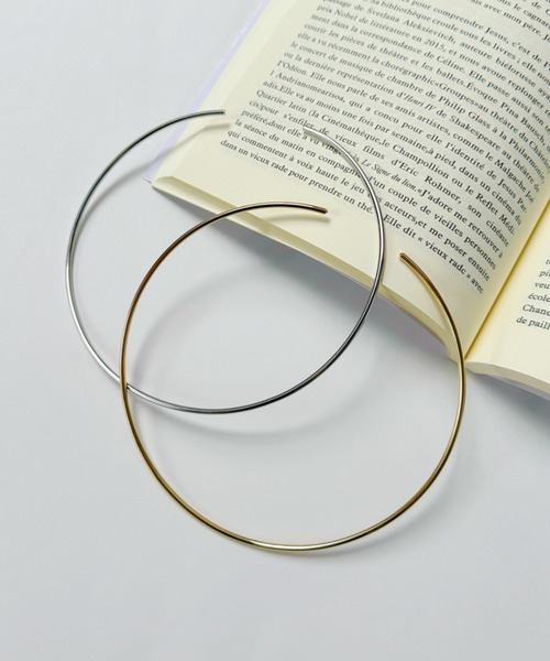 iso（イソ）の「シンプルメタルチョーカーネックレス/ネックカフ（チョーカー・レディース・シルバー/ゴールド・FREE）」の10枚目の写真