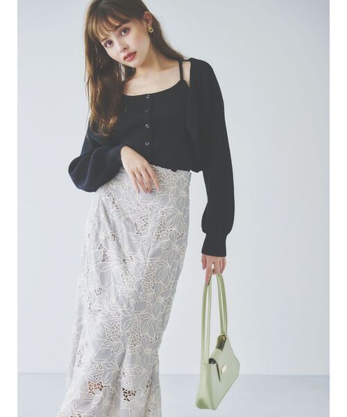 dazzlin（ダズリン）の「フロントボタンビスチェアンサンブル（アンサンブル・レディース・ピンク/ブラック/オフホワイト・FREE）」の5枚目の写真