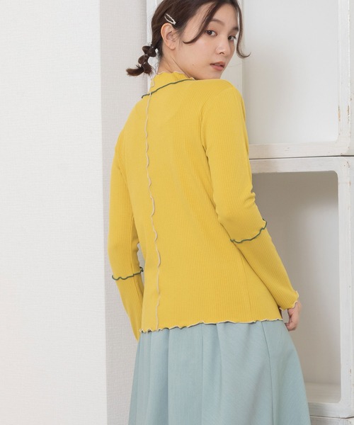 POU DOU DOU（プードゥドゥ）の「配色メローテレコトップス（Tシャツ/カットソー・レディース・イエロー/ダークグレー/アイボリー/グリーン・3）」の8枚目の写真