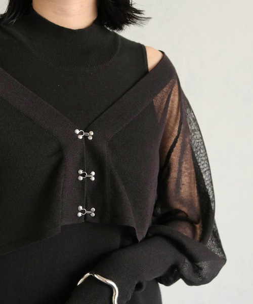 &g'aime(アンジェム)の「【&g'aime】フィンガーホール付カーディガン+ノースリーブニットワンピースセット(2pcs)(ドレス・レディース・グレイッシュベージュ/ブラック/パープル・FREE)」の10枚目の写真