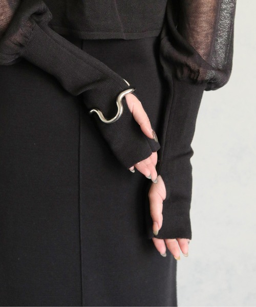 &g'aime(アンジェム)の「【&g'aime】フィンガーホール付カーディガン+ノースリーブニットワンピースセット(2pcs)(ドレス・レディース・グレイッシュベージュ/ブラック/パープル・FREE)」の12枚目の写真