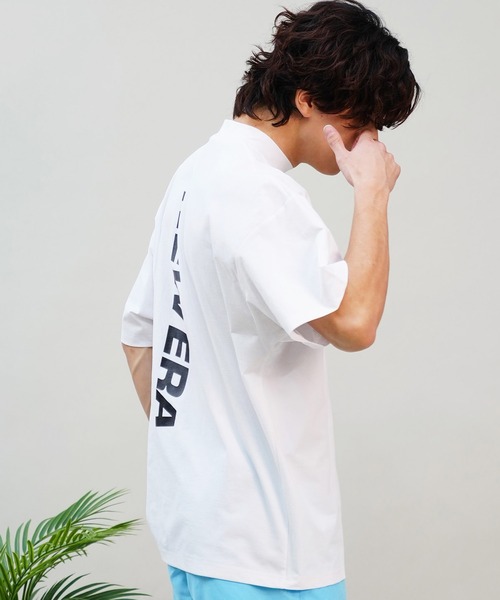 NEW ERA（ニューエラ）の「【ムラサキスポーツ限定】NEW ERA/ニューエラ 半袖Ｔシャツ/ラッシュガード 水陸両用 オーバーサイズ バックプリント 吸水速乾 UVカット 14334755/14334756/14334757（Tシャツ/カットソー・メンズ・ホワイト/ブラック×ホワイト/ブラック・M/L/XL/2XL）」の11枚目の写真