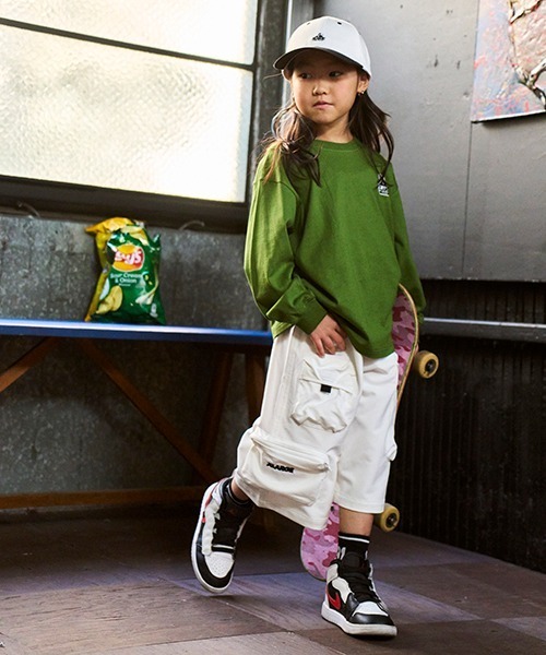XLARGE KIDS(エクストララージキッズ)の「七分丈パンツ(カーゴパンツ・キッズ・ブルー/ブラック/ホワイト・110cm/120cm/130cm/140cm/100cm/90cm)」の2枚目の写真