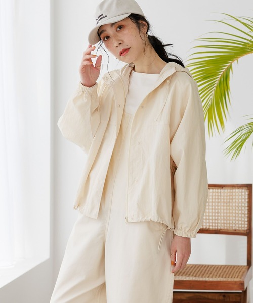 studio CLIP（スタディオクリップ）の「【マシンウォッシャブル/撥水加工】ドルマンスリーブ多機能マウンテンパーカー（マウンテンパーカー・レディース・ベージュ/カーキ/アイボリー/ブラック・FREE）」の6枚目の写真