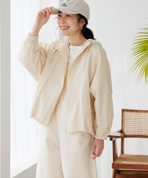 studio CLIP（スタディオクリップ）の「【マシンウォッシャブル/撥水加工】ドルマンスリーブ多機能マウンテンパーカー（マウンテンパーカー・レディース・ベージュ/カーキ/アイボリー/ブラック・FREE）」の7枚目の写真