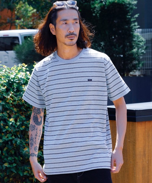 RVCA(ルーカ)の「RVCA メンズ VALLEJO STRIPE TEE Tシャツ 【2024年春夏モデル】/ルーカ半袖ボーダーTシャツ(Tシャツ/カットソー・メンズ・グレー/グリーン/ネイビー・LARGE/MEDIUM/SMALL)」の21枚目の写真