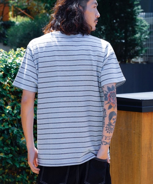 RVCA(ルーカ)の「RVCA メンズ VALLEJO STRIPE TEE Tシャツ 【2024年春夏モデル】/ルーカ半袖ボーダーTシャツ(Tシャツ/カットソー・メンズ・グレー/グリーン/ネイビー・LARGE/MEDIUM/SMALL)」の19枚目の写真