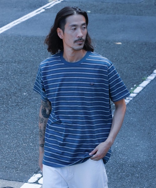 RVCA(ルーカ)の「RVCA メンズ VALLEJO STRIPE TEE Tシャツ 【2024年春夏モデル】/ルーカ半袖ボーダーTシャツ(Tシャツ/カットソー・メンズ・グレー/グリーン/ネイビー・LARGE/MEDIUM/SMALL)」の14枚目の写真