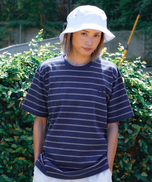 RVCA(ルーカ)の「RVCA メンズ VALLEJO STRIPE TEE Tシャツ 【2024年春夏モデル】/ルーカ半袖ボーダーTシャツ(Tシャツ/カットソー・メンズ・グレー/グリーン/ネイビー・LARGE/MEDIUM/SMALL)」の7枚目の写真