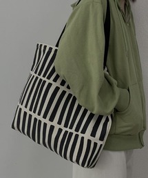 VIBGYOR Women | 【resonance】ストライプ柄 モノトーン トートバッグ【A4サイズ収納可能】(トートバッグ)