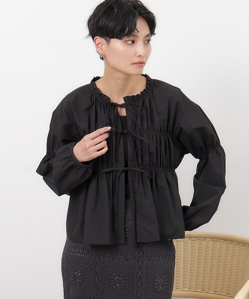 OPAQUE.CLIP（オペークドットクリップ）の「◆シャーリングリボンブラウス【洗濯機洗い可】（シャツ/ブラウス・レディース・ライトブルー/ホワイト/ブラック・38/36）」の8枚目の写真