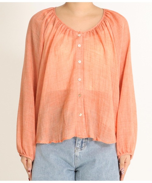anap mimpi（アナップミンピ）の「シェルボタン Vネック フンワリ 開襟ブラウス（シャツ/ブラウス・レディース・ベージュ/オレンジ/ネイビー・FREE）」の22枚目の写真