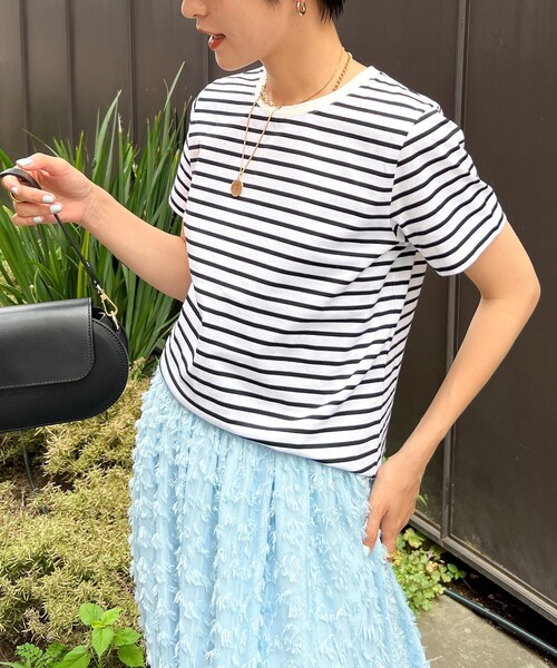 NOLLEY’S（ノーリーズ）の「BASIC 半袖 Tシャツ（Tシャツ/カットソー・レディース・ブラック/グリーン/ベージュ/ベビーピンク/ミント/オフホワイト/チャコールグレー/ブラック系その他/ロイヤルブルー/ピンク/ブラック系その他2・36/38）」の16枚目の写真