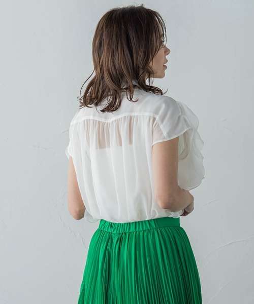 新品同様✨ビアッジョブルー シフォンラッフルブラウス ボウタイ 2024SS 黒 セール】シフォンラッフルブラウス≪洗濯機で洗える≫（シャツ