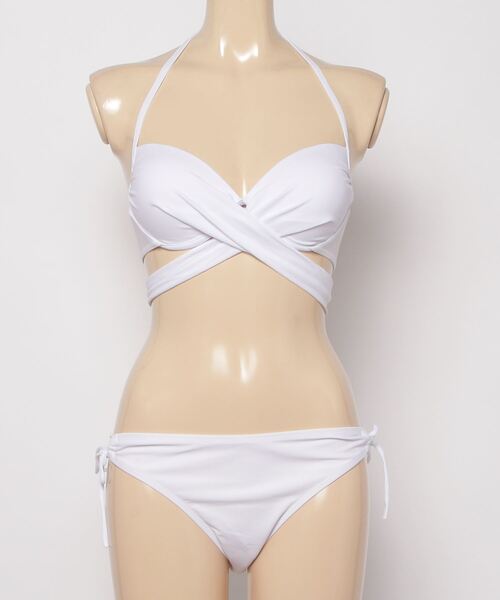 gossip！ロサンゼルス（ゴシップロサンゼルス）の「【 6色展開 】 クロスラップ フレア スカート ビキニ 3点セット（水着・レディース・ホワイト/ブラック/レッド/ブルー/ベージュ/ブラウン・M/L/XL）」の13枚目の写真