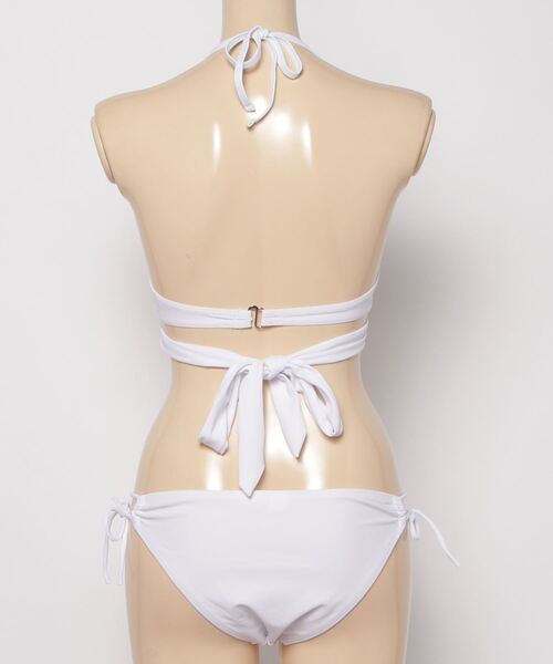 gossip！ロサンゼルス（ゴシップロサンゼルス）の「【 6色展開 】 クロスラップ フレア スカート ビキニ 3点セット（水着・レディース・ホワイト/ブラック/レッド/ブルー/ベージュ/ブラウン・M/L/XL）」の14枚目の写真