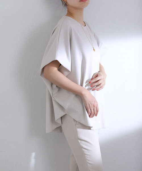 La TOTALITE（ラトータリテ）の「【Munich/ミューニック】double face boucle blouse（シャツ/ブラウス・レディース・ブラック/ホワイト・FREE）」の12枚目の写真