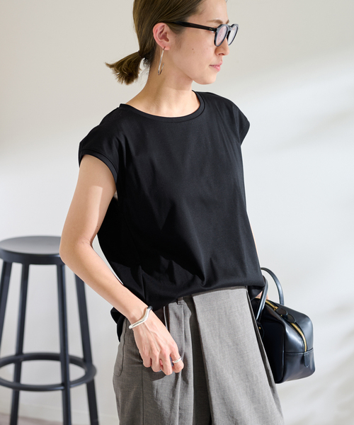 FRAMeWORK(フレームワーク)の「≪追加≫60シルケットスムースノースリーブ(Tシャツ/カットソー・レディース・ホワイト/ブラック/ベージュ/チャコールグレー・FREE)」の3枚目の写真