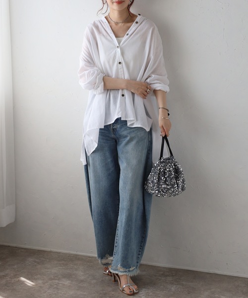 &HALF(アンドハーフ)の「ノーカラーギャザーフレアブラウス(インド綿.インドコットン.コットン100%,綿100%)(シャツ/ブラウス・レディース・ベージュ/ネイビー/イエロー/ホワイト/コーラルピンク/サックスブルー・M/L/LL)」の9枚目の写真