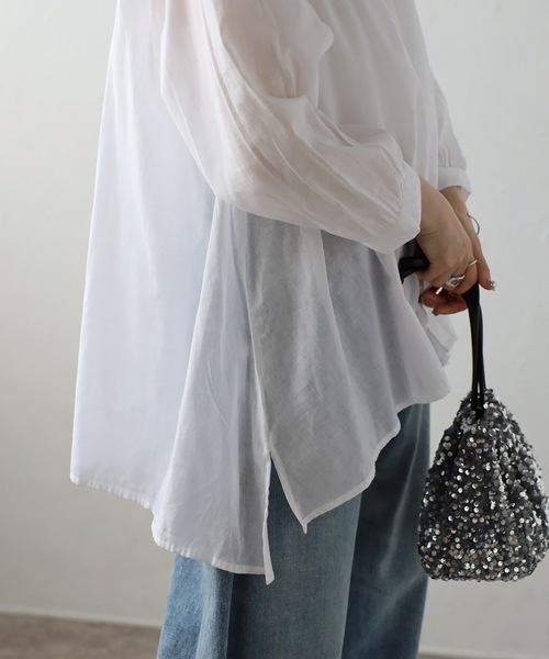 &HALF(アンドハーフ)の「ノーカラーギャザーフレアブラウス(インド綿.インドコットン.コットン100%,綿100%)(シャツ/ブラウス・レディース・ベージュ/ネイビー/イエロー/ホワイト/コーラルピンク/サックスブルー・M/L/LL)」の15枚目の写真