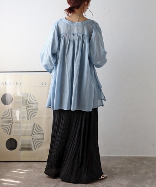 &HALF(アンドハーフ)の「ノーカラーギャザーフレアブラウス(インド綿.インドコットン.コットン100%,綿100%)(シャツ/ブラウス・レディース・ベージュ/ネイビー/イエロー/ホワイト/コーラルピンク/サックスブルー・M/L/LL)」の21枚目の写真