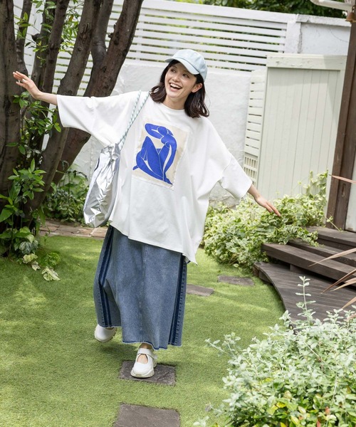 niko and...(ニコアンド)の「【Henri Matisse(アンリ・マティス)】マティスアートプリントTシャツ(Tシャツ/カットソー・レディース・ブラック/オフホワイト/ブルー/グレー・FREE)」の5枚目の写真