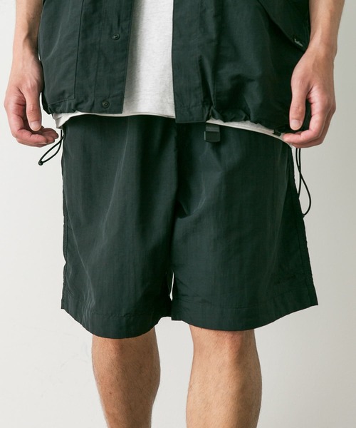 Foxfire（フォックスファイヤー）の「『別注』Foxfire×DOORS　ナイロンイージーショーツ（その他パンツ・メンズ・オリーブ/ブラック・MEDIUM/LARGE）」の4枚目の写真