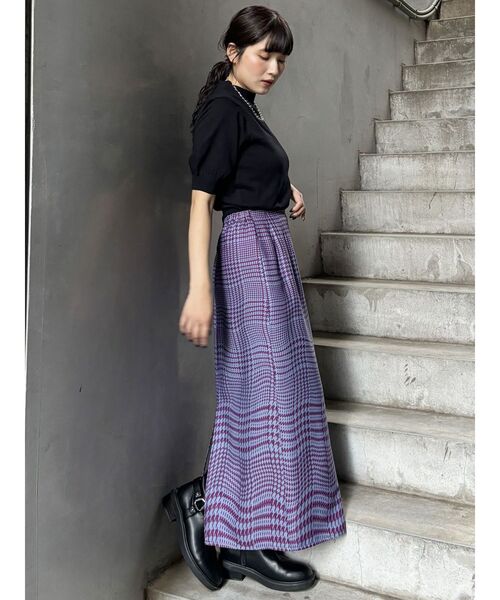MURUA（ムルーア）の「ウェーブチェックナロースカート（スカート・レディース・パープル/グレー・FREE）」の9枚目の写真