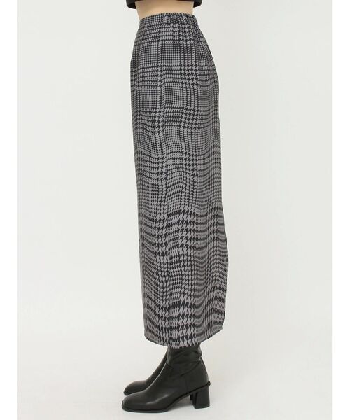 MURUA（ムルーア）の「ウェーブチェックナロースカート（スカート・レディース・パープル/グレー・FREE）」の6枚目の写真