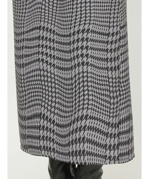 MURUA（ムルーア）の「ウェーブチェックナロースカート（スカート・レディース・パープル/グレー・FREE）」の18枚目の写真