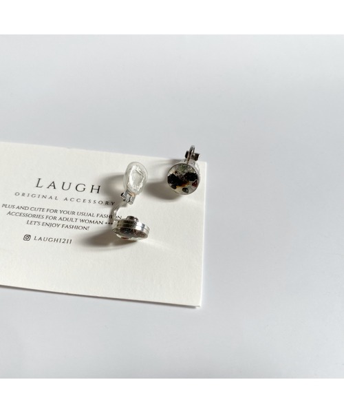 tone(トーン)の「【Laugh】mica / earring(MA)(イヤリング・レディース・ゴールド/シルバー・FREE)」の4枚目の写真