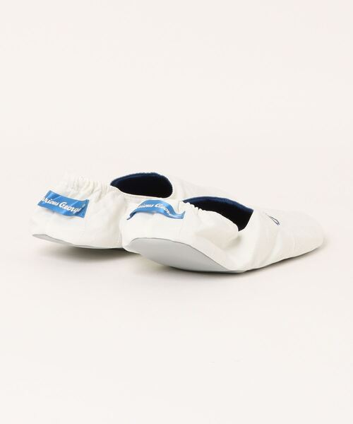 ACCOMMODE(アコモデ)の「【366Curious 】おさるのジョージ 携帯スリッパ(ルームシューズ/スリッパ・メンズ・イエロー/アイボリー・FREE)」の7枚目の写真