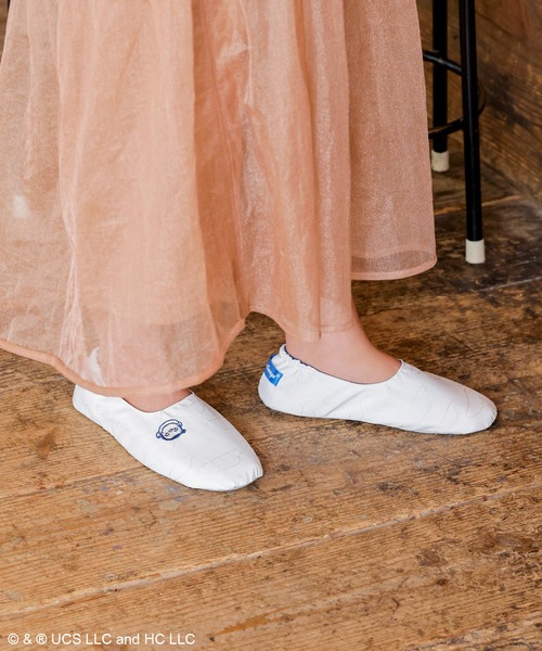 ACCOMMODE(アコモデ)の「【366Curious 】おさるのジョージ 携帯スリッパ(ルームシューズ/スリッパ・メンズ・イエロー/アイボリー・FREE)」の3枚目の写真