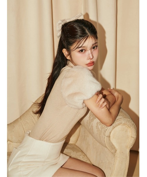 Darich（ダーリッチ）の「ファースリーブDDニットトップス（ニット/セーター・レディース・ベージュ/ブラック/グレー・FREE）」の7枚目の写真