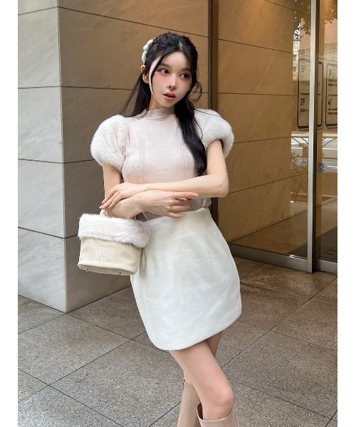 Darich（ダーリッチ）の「ファースリーブDDニットトップス