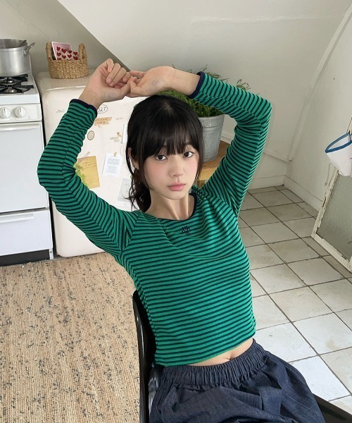 muahmuah（ムーアムーア）の「A'GEM/9 × .kom 『muah muah/ムーアムーア』 LOGO STITCH STRIPE LS/ロゴ ステッチ ストライプ 長袖カットソー（Tシャツ/カットソー・レディース・ブラック/ネイビー/ブラウン・FREE）」の13枚目の写真