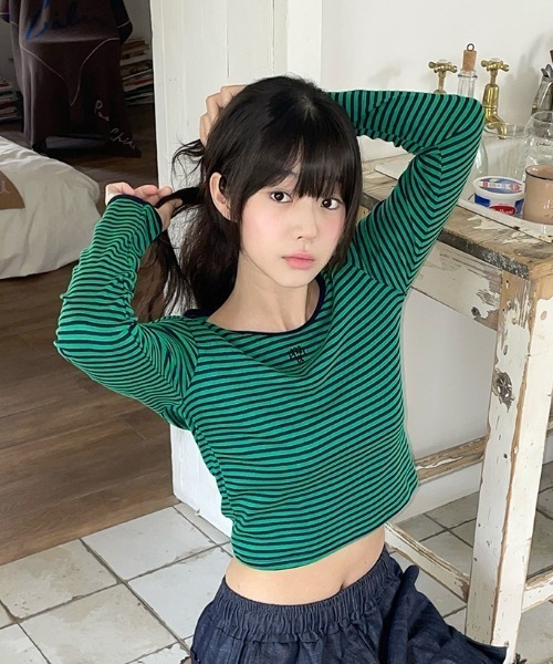 muahmuah（ムーアムーア）の「A'GEM/9 × .kom 『muah muah/ムーアムーア』 LOGO STITCH STRIPE LS/ロゴ ステッチ ストライプ 長袖カットソー（Tシャツ/カットソー・レディース・ブラック/ネイビー/ブラウン・FREE）」の12枚目の写真