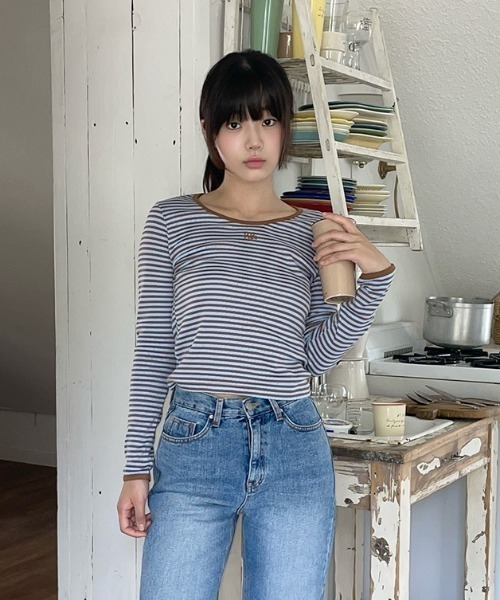 muahmuah（ムーアムーア）の「A'GEM/9 × .kom 『muah muah/ムーアムーア』 LOGO STITCH STRIPE LS/ロゴ ステッチ ストライプ 長袖カットソー（Tシャツ/カットソー・レディース・ブラック/ネイビー/ブラウン・FREE）」の8枚目の写真